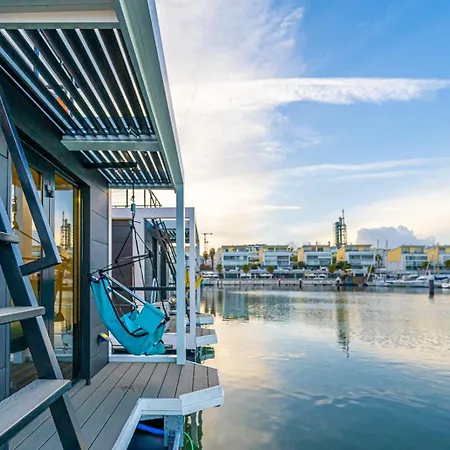 Hotel en barco The Homeboat Company Parque Nacoes-lisboa *