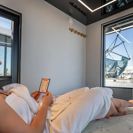 The Homeboat Company Parque Nacoes-lisboa Hotel en barco *