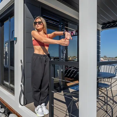 The Homeboat Company Parque Nacoes-lisboa Hotel en barco