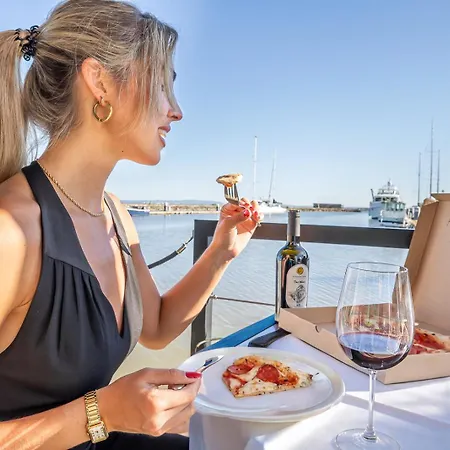 The Homeboat Company Parque Nacoes-lisboa * Lisboa