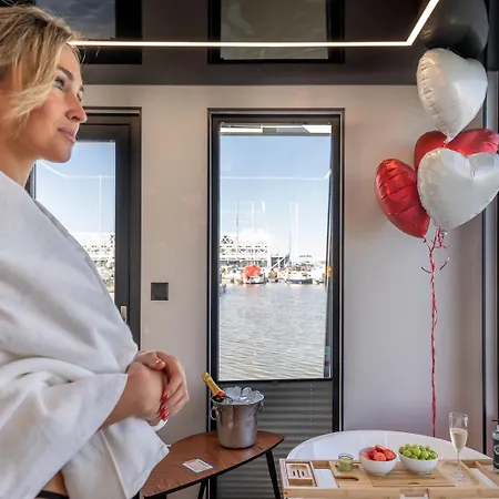 The Homeboat Company Parque Nacoes-lisboa Hotel en barco *