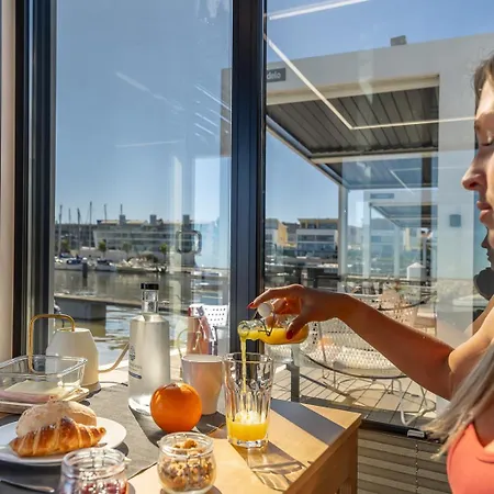 The Homeboat Company Parque Nacoes-lisboa Hotel en barco Lisboa