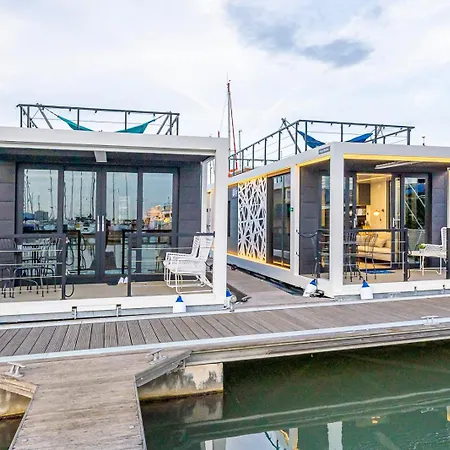The Homeboat Company Parque Nacoes-lisboa Botel *