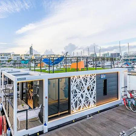 The Homeboat Company Parque Nacoes-lisboa 船上ホテル *