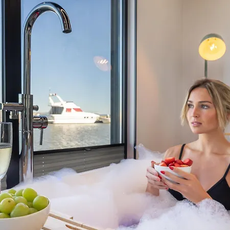 The Homeboat Company Parque Nacoes-lisboa * リスボン