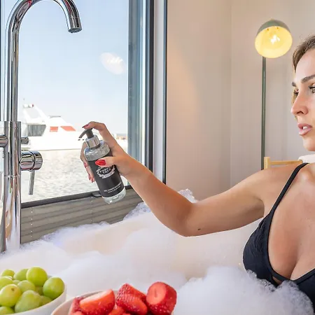 船上ホテル The Homeboat Company Parque Nacoes-lisboa リスボン