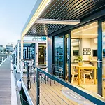 Hotel na wodzie The Homeboat Company Parque Nacoes-lisboa
