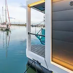 Hotel na wodzie The Homeboat Company Parque Nacoes-lisboa