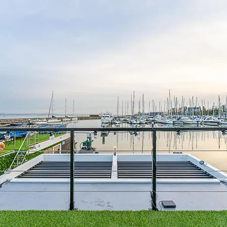 The Homeboat Company Parque Nacoes-lisboa Hotel en barco Lisboa