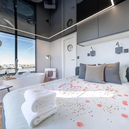 Hotel en barco The Homeboat Company Parque Nacoes-lisboa *
